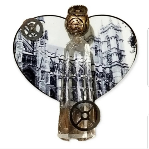 VINTAGE ABSTRACT ARTISTIC ANGEL PIN - Picture 1 of 3
